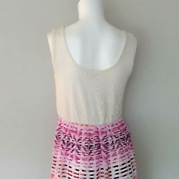 Lily Rose Multicolor Sleeveless Maxi Dress. - Picture 6 of 11